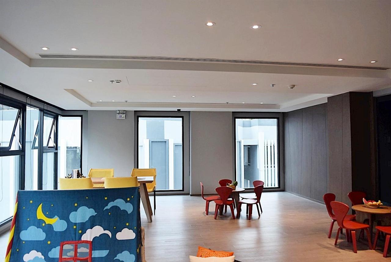 The Base Central Apartments باتايا المظهر الخارجي الصورة